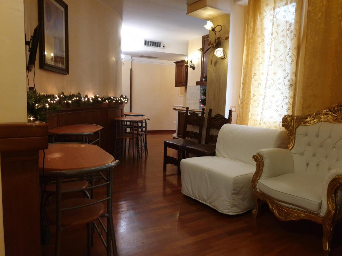 Hotel Katti House 2 à Florence Extérieur photo